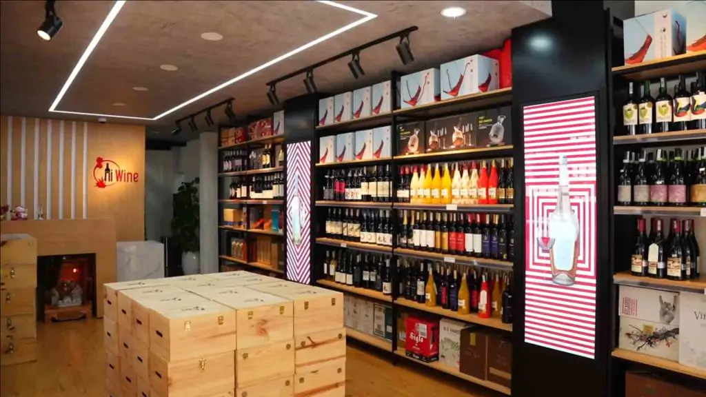 Cửa hàng Hiwine chuyên cung cấp rượu vang đỏ nhập khẩu chính hãng