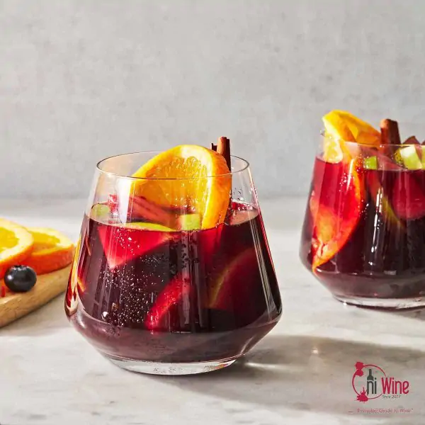 Pha chế rượu vang đỏ Sangria rất thích hợp cho những ngày hè